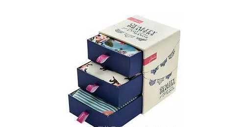 襪子包裝設(shè)計13