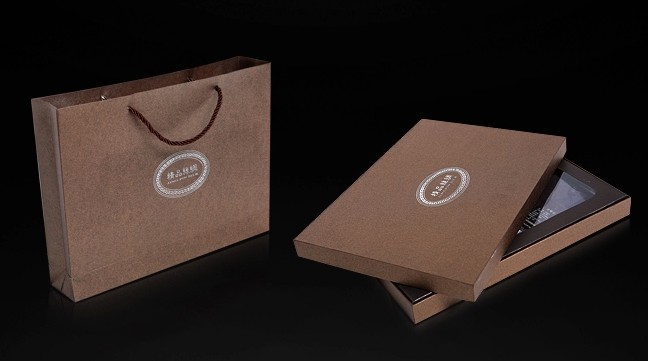 衣服紙盒包裝之終端包裝-廣州駿業(yè)包裝實業(yè)有限公司 衣服紙盒包裝之終端包裝