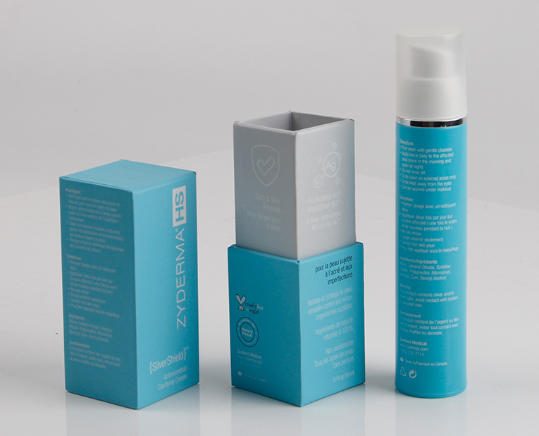 簡(jiǎn)約的化妝品包材在顏色上讓人感覺(jué)舒適。