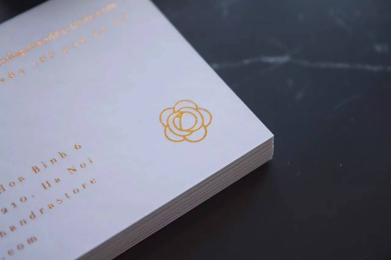 商標吊牌廠家-廣州駿業(yè)包裝實業(yè)有限公司 商標吊牌廠家