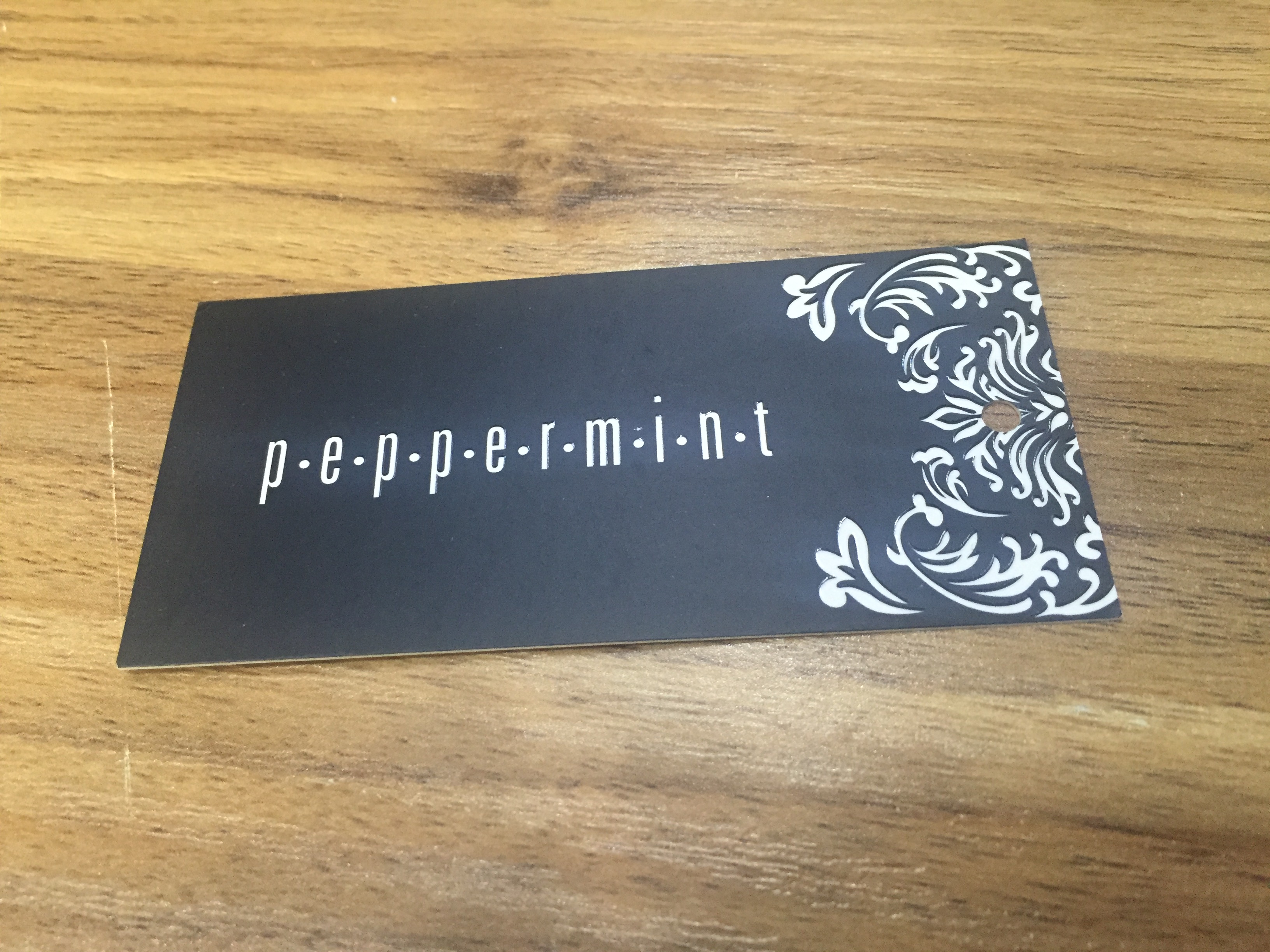 從t恤紙牌工廠回來(lái)的譚師傅，告訴我們他的苦逼經(jīng)歷